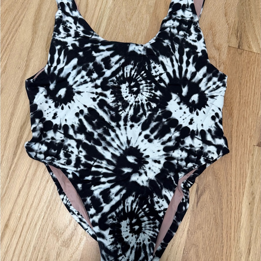 Dolce Vita Black and White Tie-Dye Swimsuit